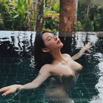 Hitomi Songyuxin