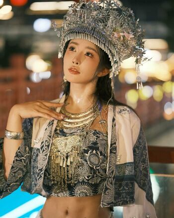 Hitomi Songyuxin