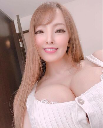 Hitomi Tanaka