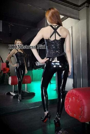 HK Mistress Niti