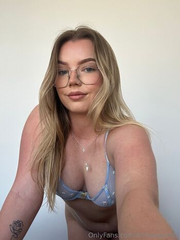 holliesworldd