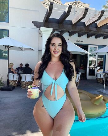 Holly Luyah