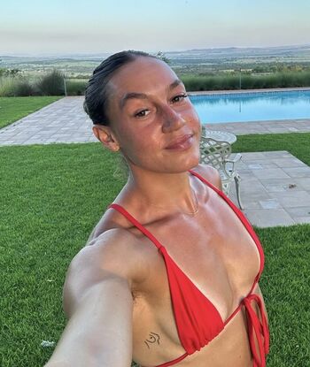 Holly Mills