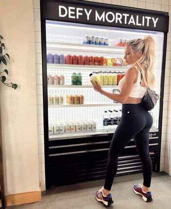 Holly Stocks