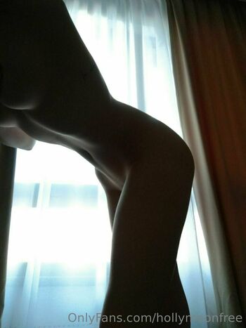 hollymoonvvip