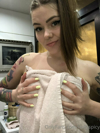 hollyspicy