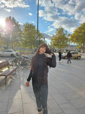hollysunny