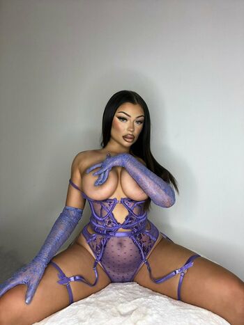 Hollyydollyy