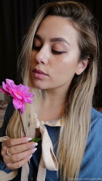 HoneyGirl