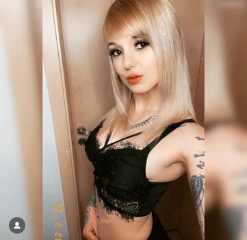 Honeygirl96