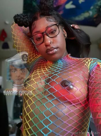 hoochiecaptainfree
