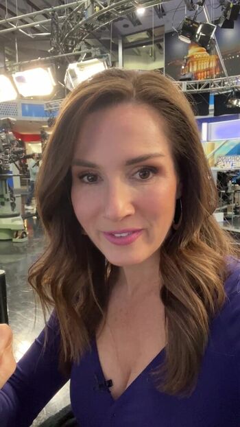 Hot News Weather Babes