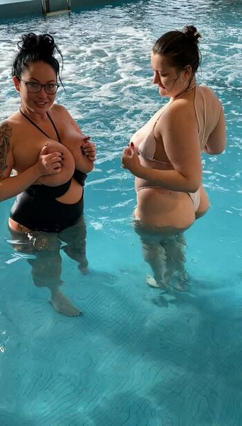Hot4Holly
