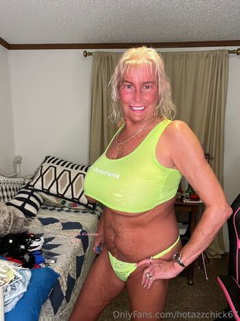 hotazzchick67