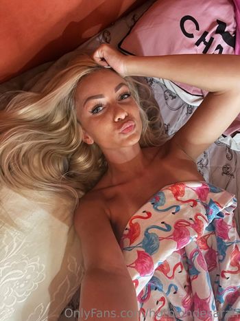 hotblondesarah