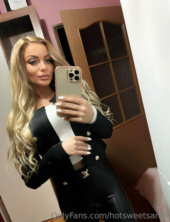 hotblondesarah