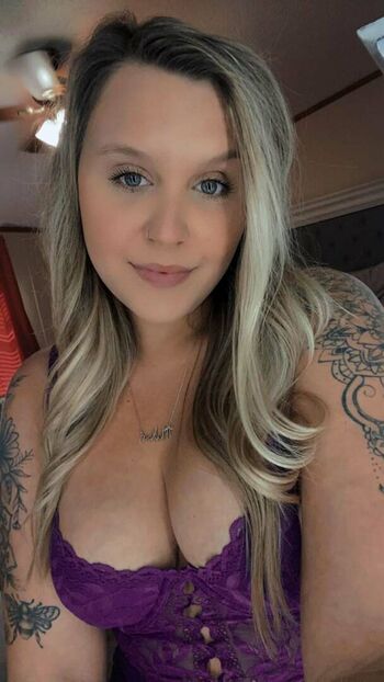hotblondie95