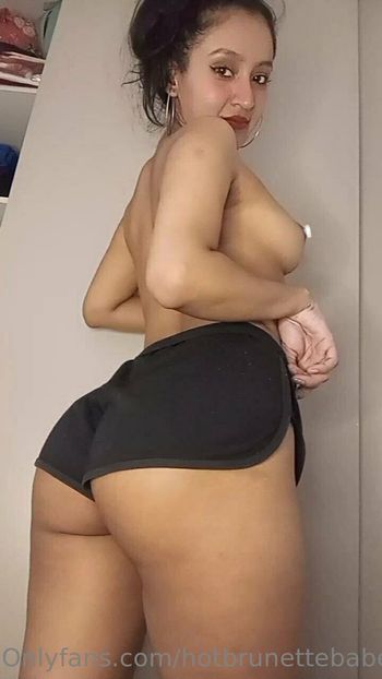 hotbrunettebabe
