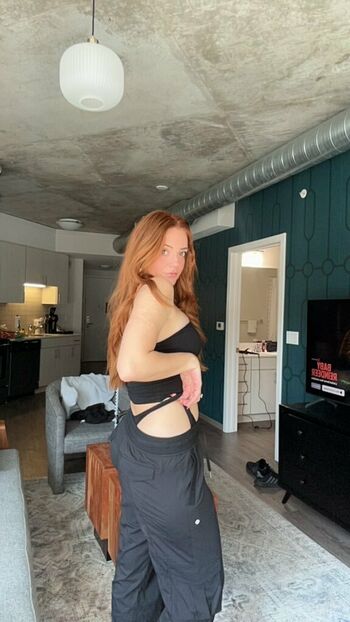 Hotmommollyb