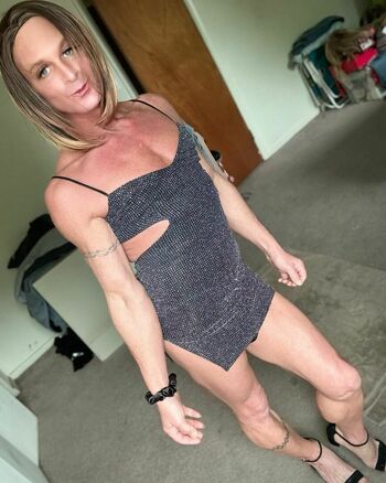 Hottie Bratt