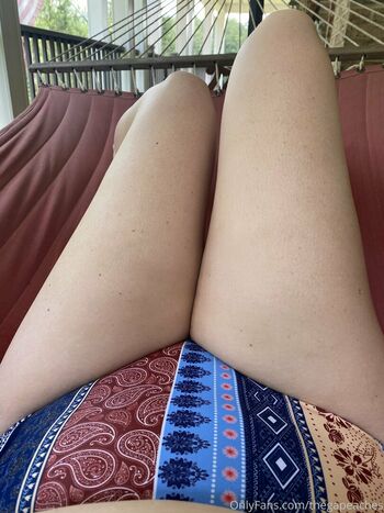 hotwife_peachesfree