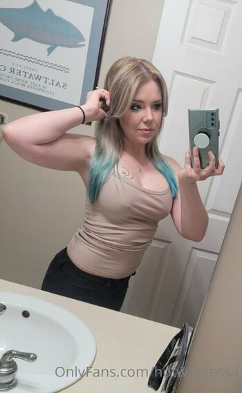 hotwifetessa