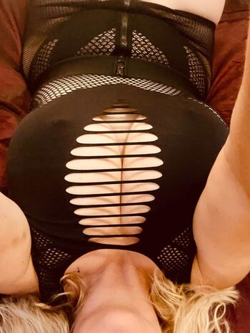 Housewifegonebad