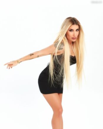İrem Derici