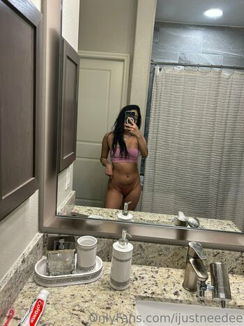 ijustneedee