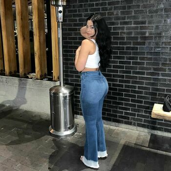 imlovinlaina
