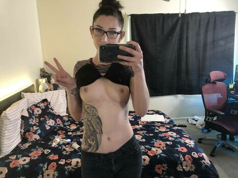 Inked_bee