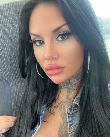 Inkedup_doll , Hayley Jane