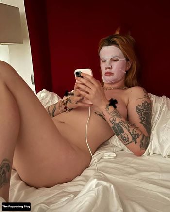 Ireland Baldwin