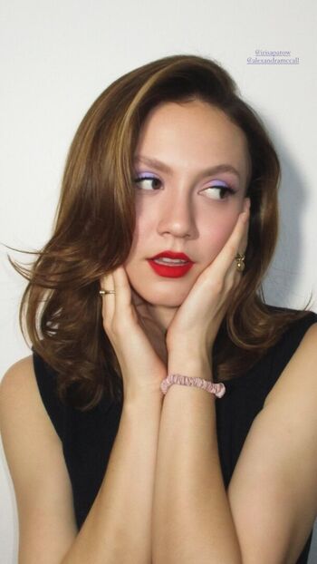 Iris Apatow