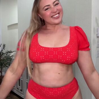 Iskra Lawrence