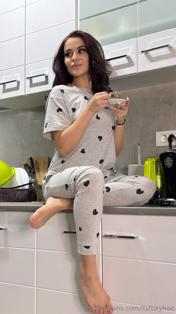 itsfoxyhoe