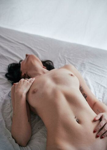 Ivy Rose Raven