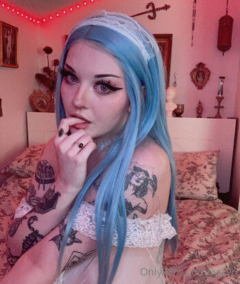 Ivy_vix