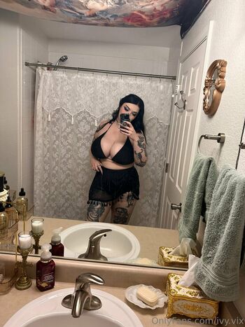 Ivy_vix