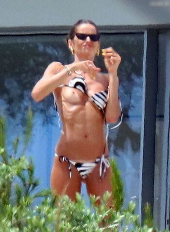 Izabel Goulart