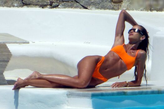 Izabel Goulart
