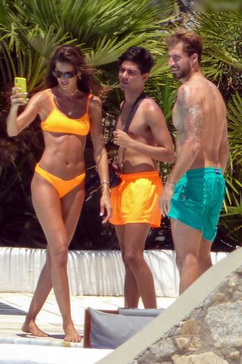 Izabel Goulart