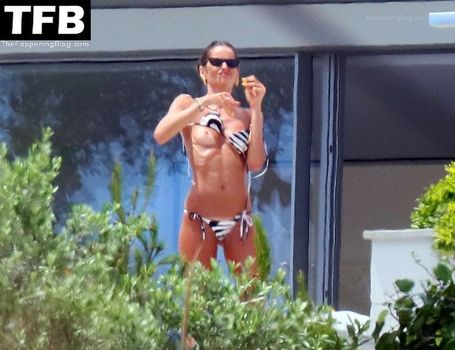 Izabel Goulart