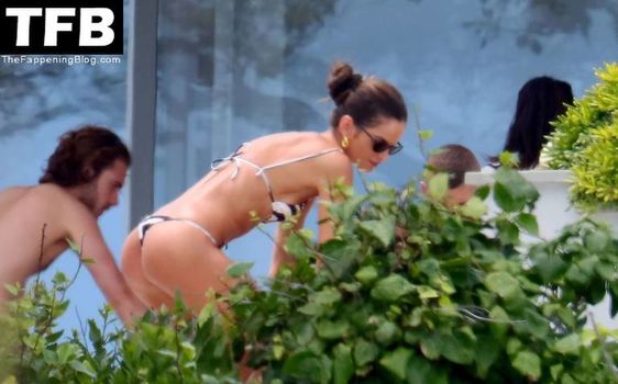 Izabel Goulart