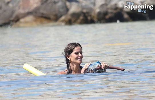 Izabel Goulart