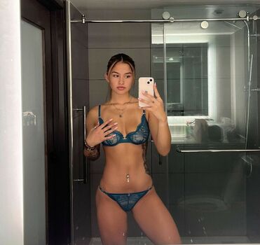 Izzy Flannery _izzyflannery_