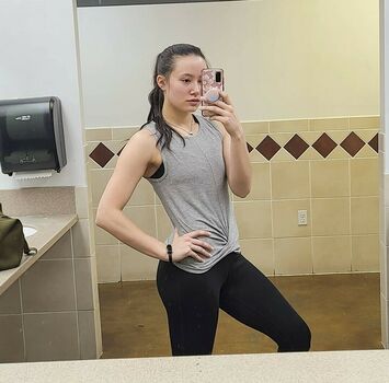 jackiee_elana_chan