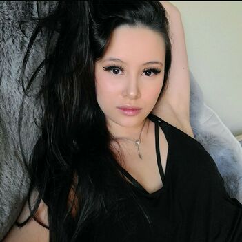 jackiee_elana_chan