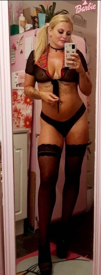 Jamieleepinkymummy