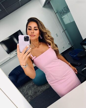 Jana Azizi